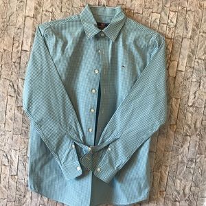 Vineyard vines 🐳 whale button front dress shirt